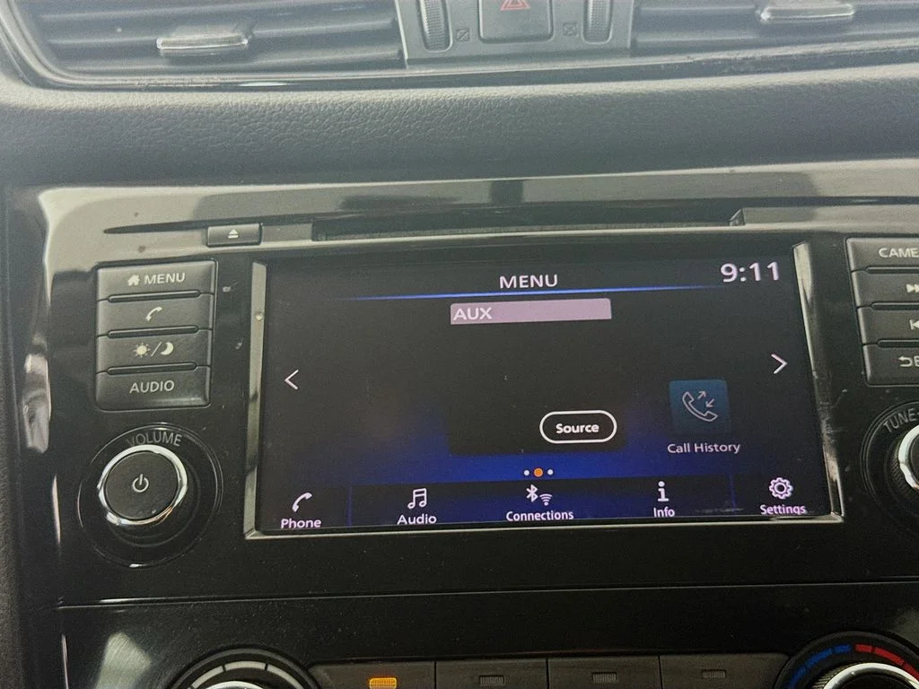 Used 2018 Magnetic Black Nissan S image 18