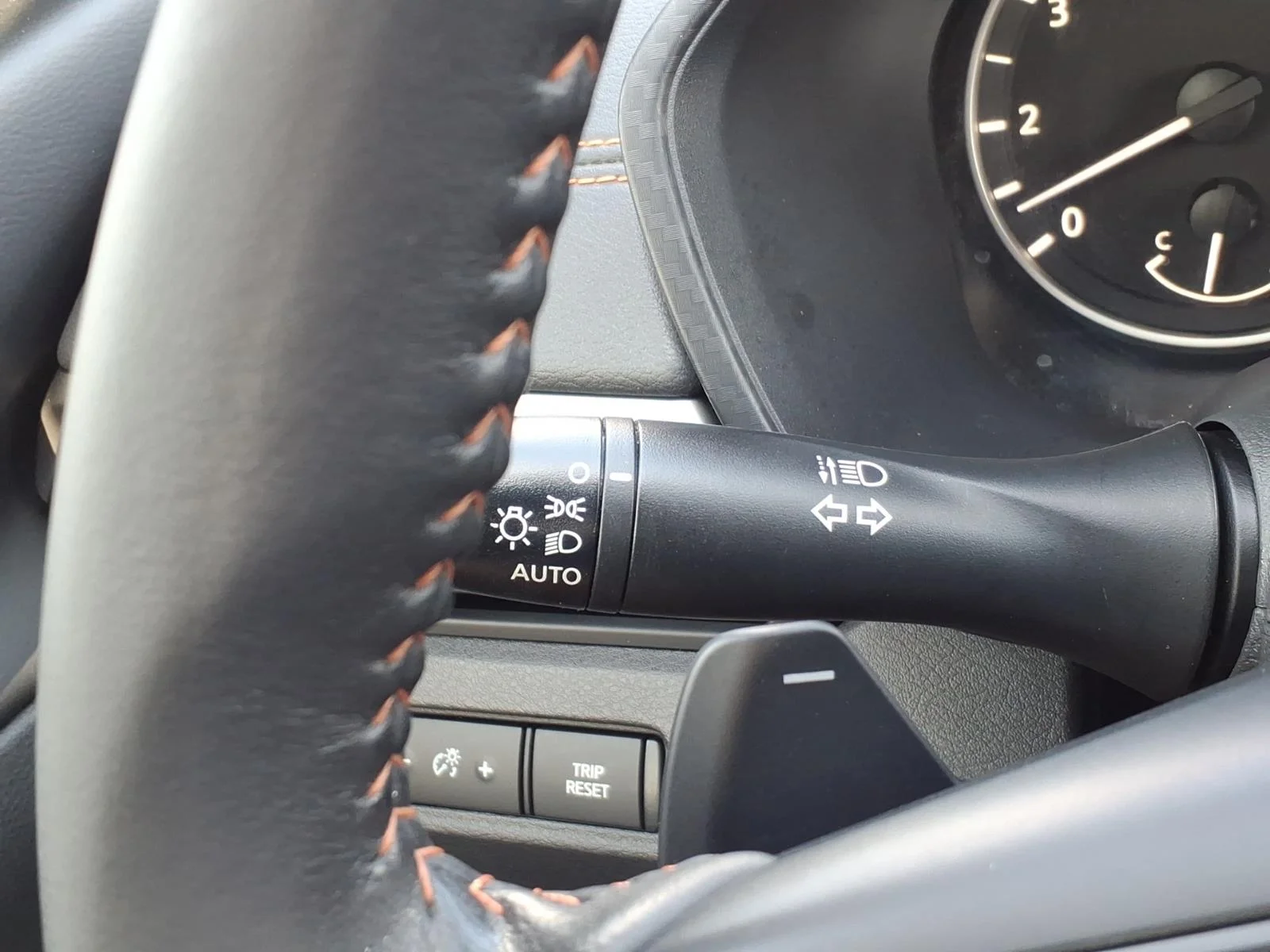 Used 2022 Super Black Nissan 2.5 SR image 22