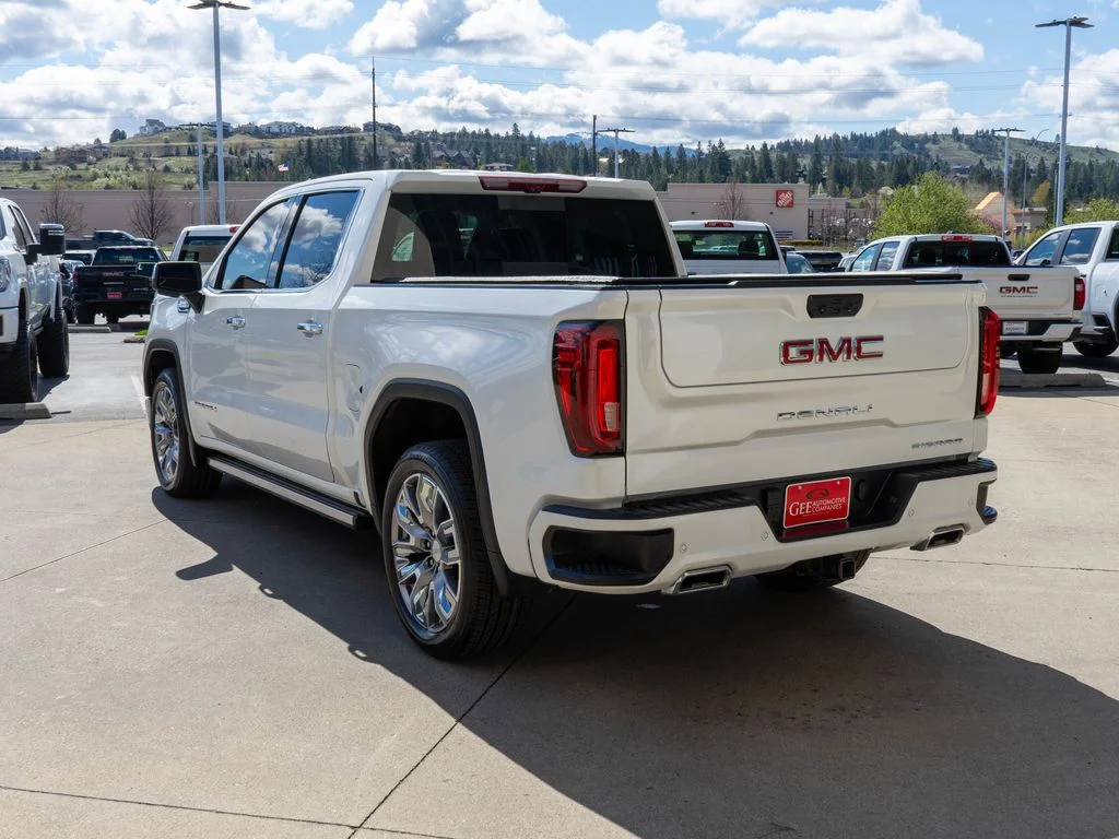 Used 2024 White GMC Denali image 5