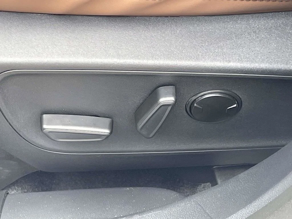 New 2026 Space White Metallic Ford Outer Banks® image 14