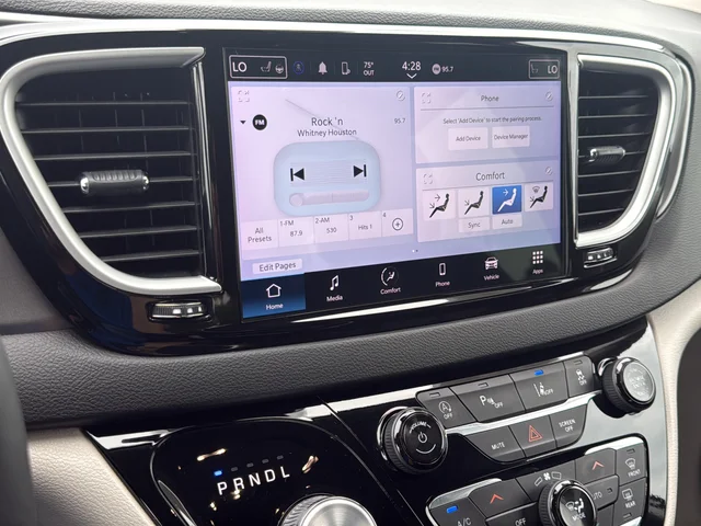 Used 2024 White Chrysler Touring L image 14