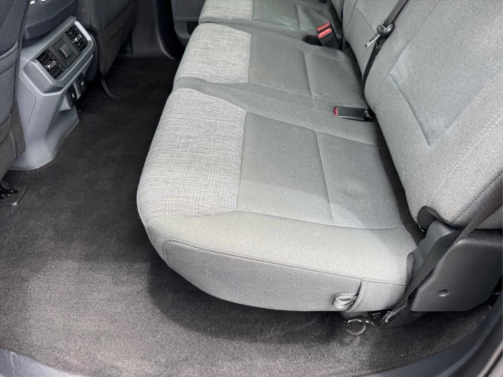 Used 2022 Blue Ford XLT image 9