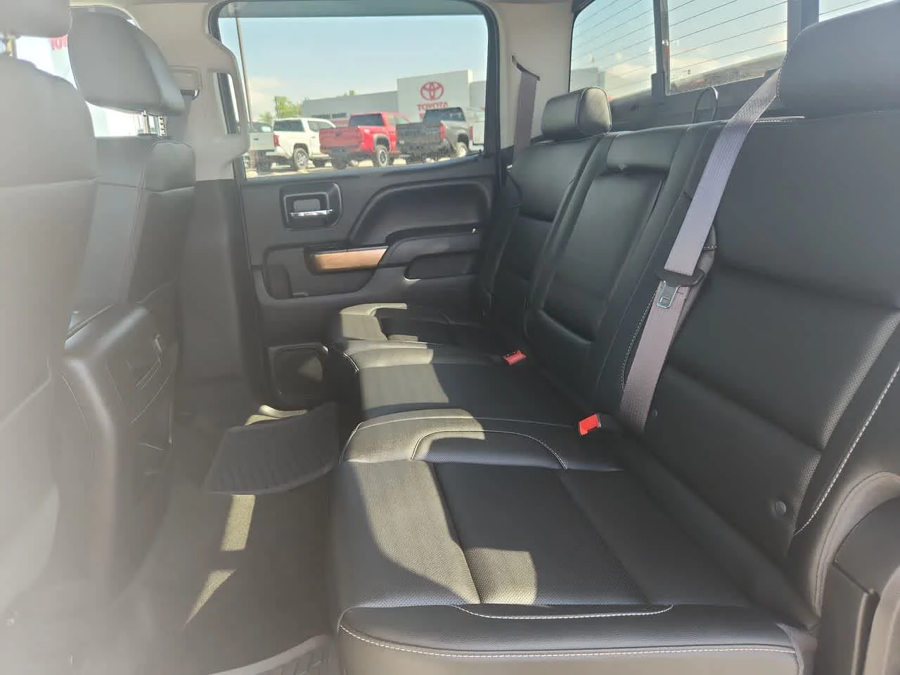 Used 2016 Summit White Chevrolet LTZ image 14