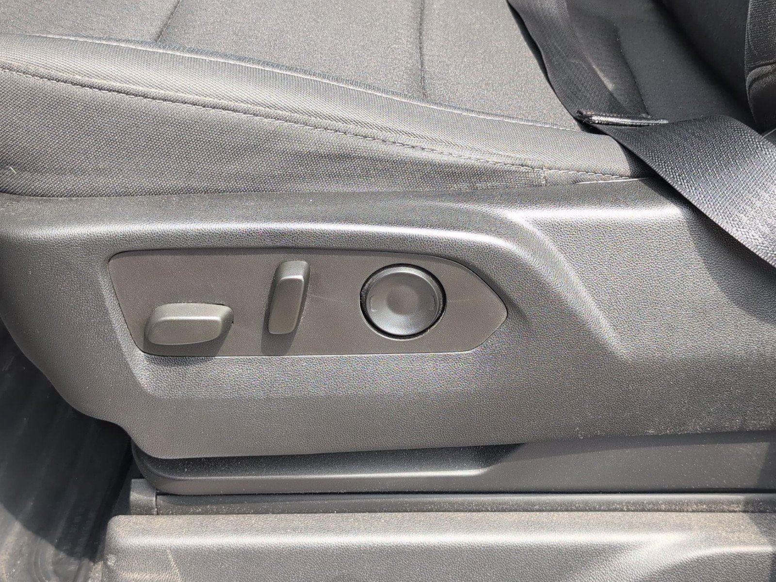 Used 2022 Summit White Chevrolet LT image 18