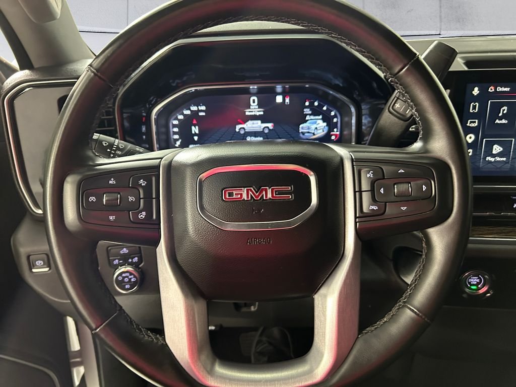 Used 2023 White GMC Elevation image 9