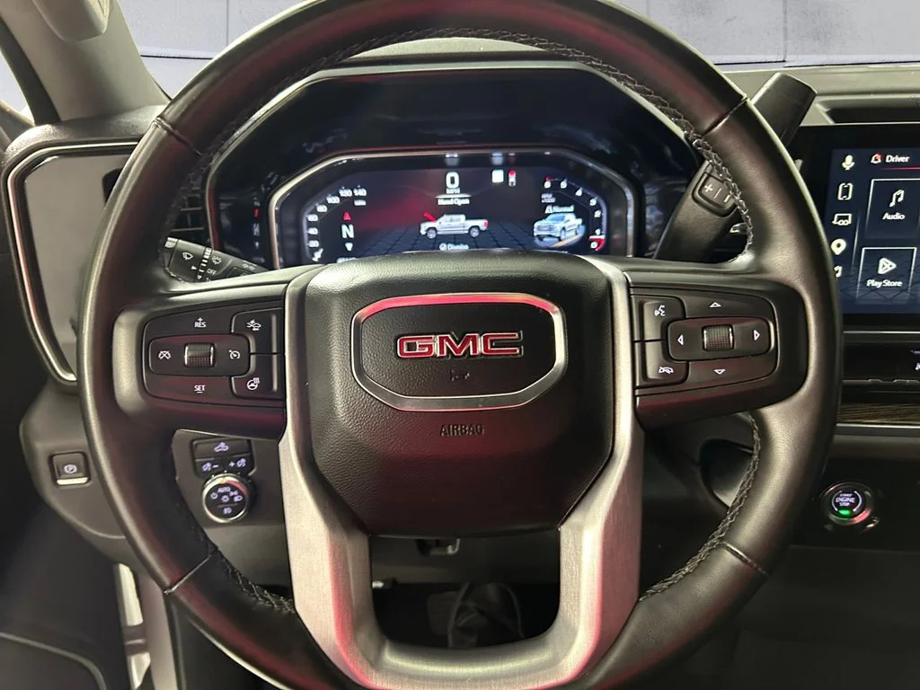 Used 2023 White GMC Elevation image 9