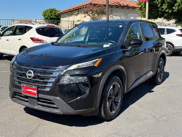 Used 2025 Black Nissan SV image 3
