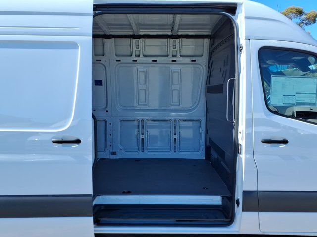 New 2025 Arctic White Mercedes-Benz Cargo 170 WB image 23