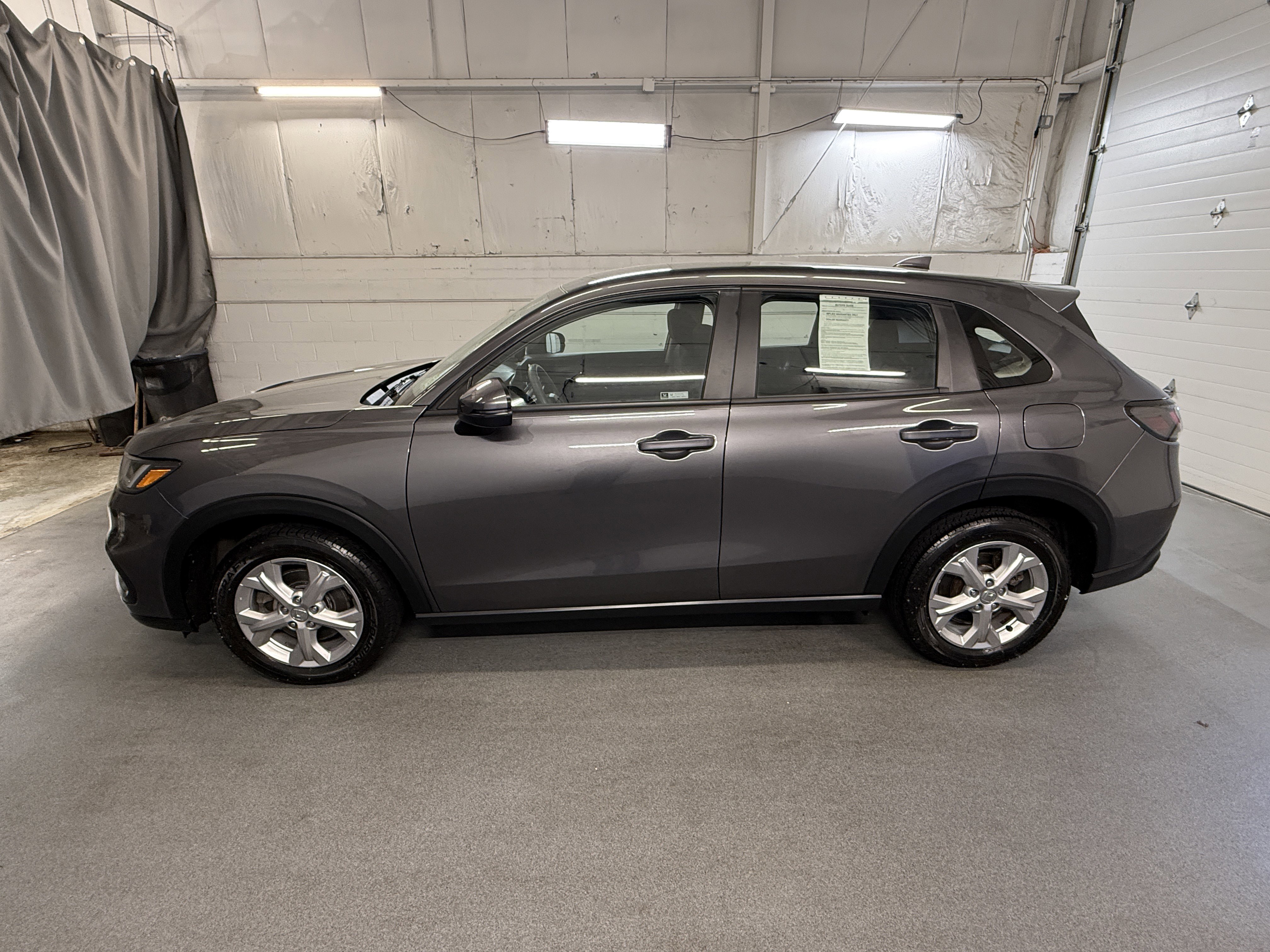 Used 2023 Modern Steel Metallic Honda LX image 5
