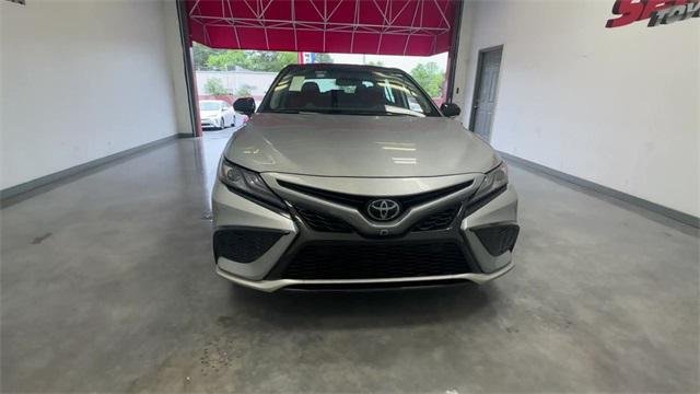 Certified Used 2023 CELESTIAL SILVER/MID Toyota  image 4