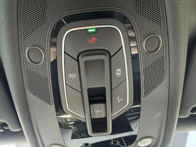 Used 2025 White Audi  image 31