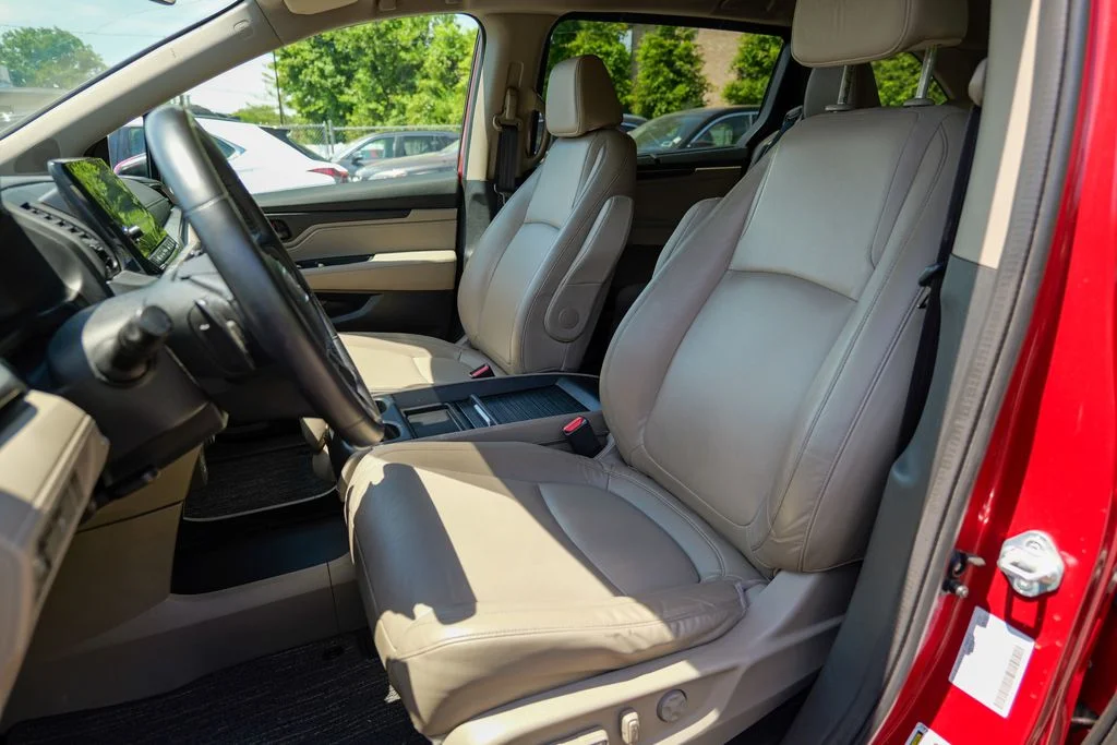 Used 2023 Red Honda EX-L image 23