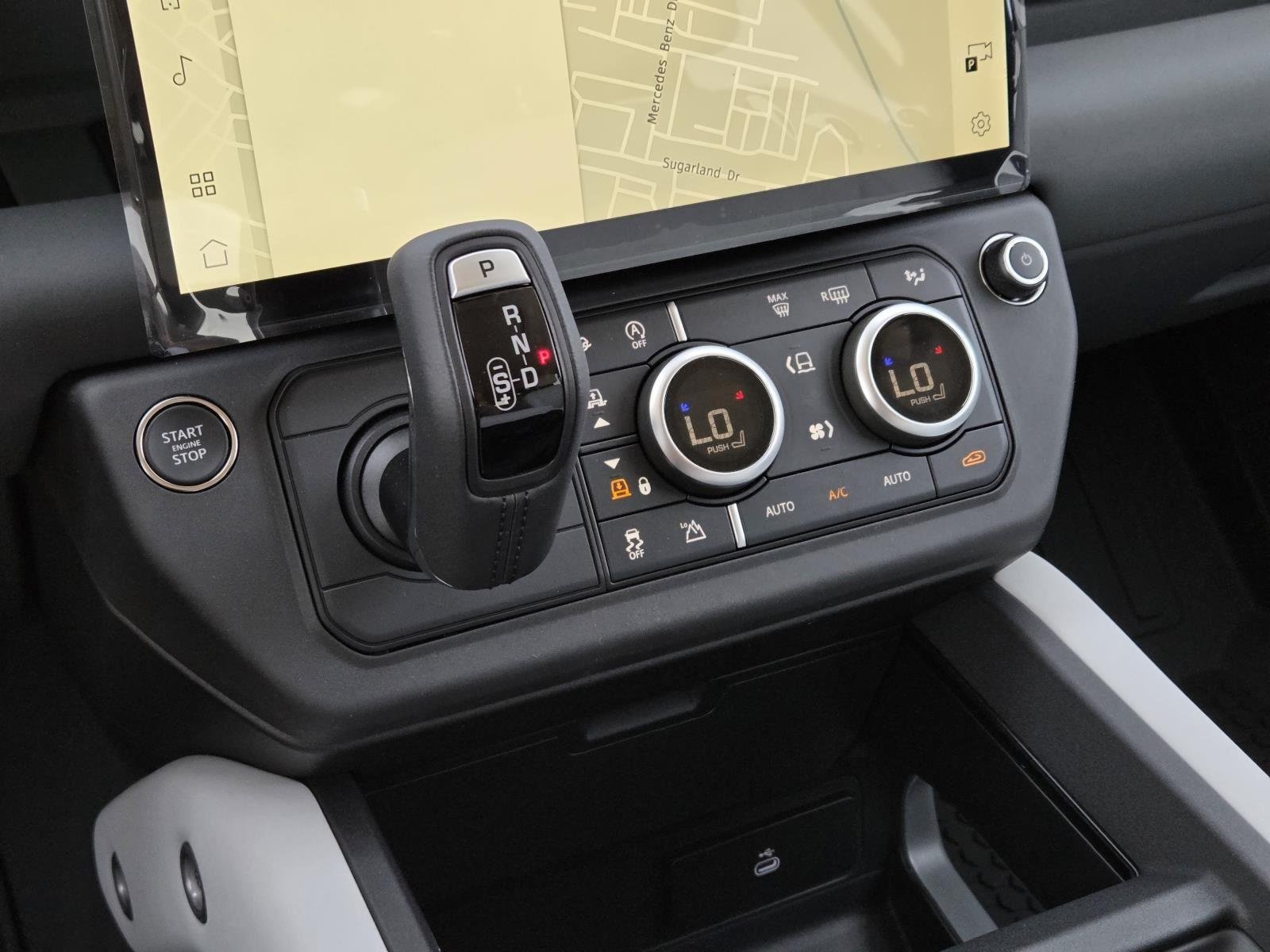 New 2026 Keswick Green LAND ROVER  image 29
