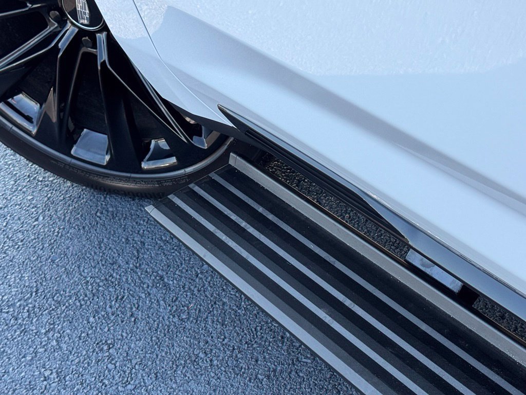 2026 Cadillac Escalade Platinum Sport - Photo 14