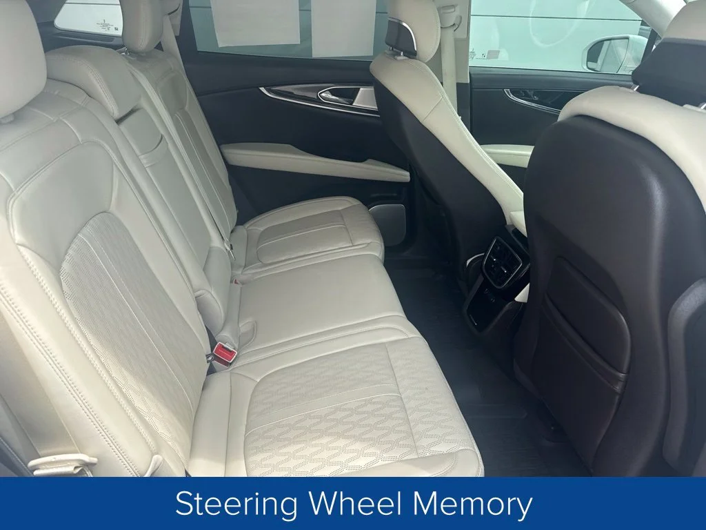 Used 2021 Pristine White Lincoln Black Label image 27