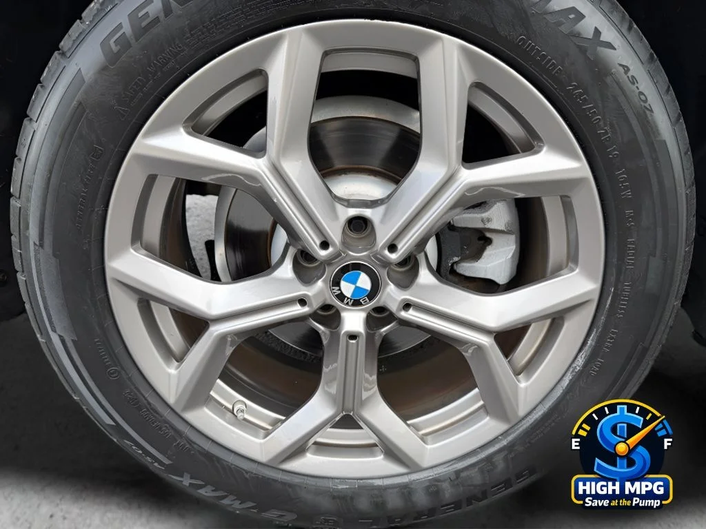 Used 2023 Black BMW xDrive30i image 31