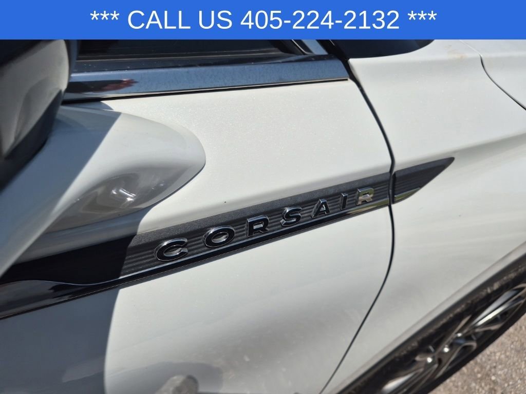 Used 2021 White Lincoln Standard image 15