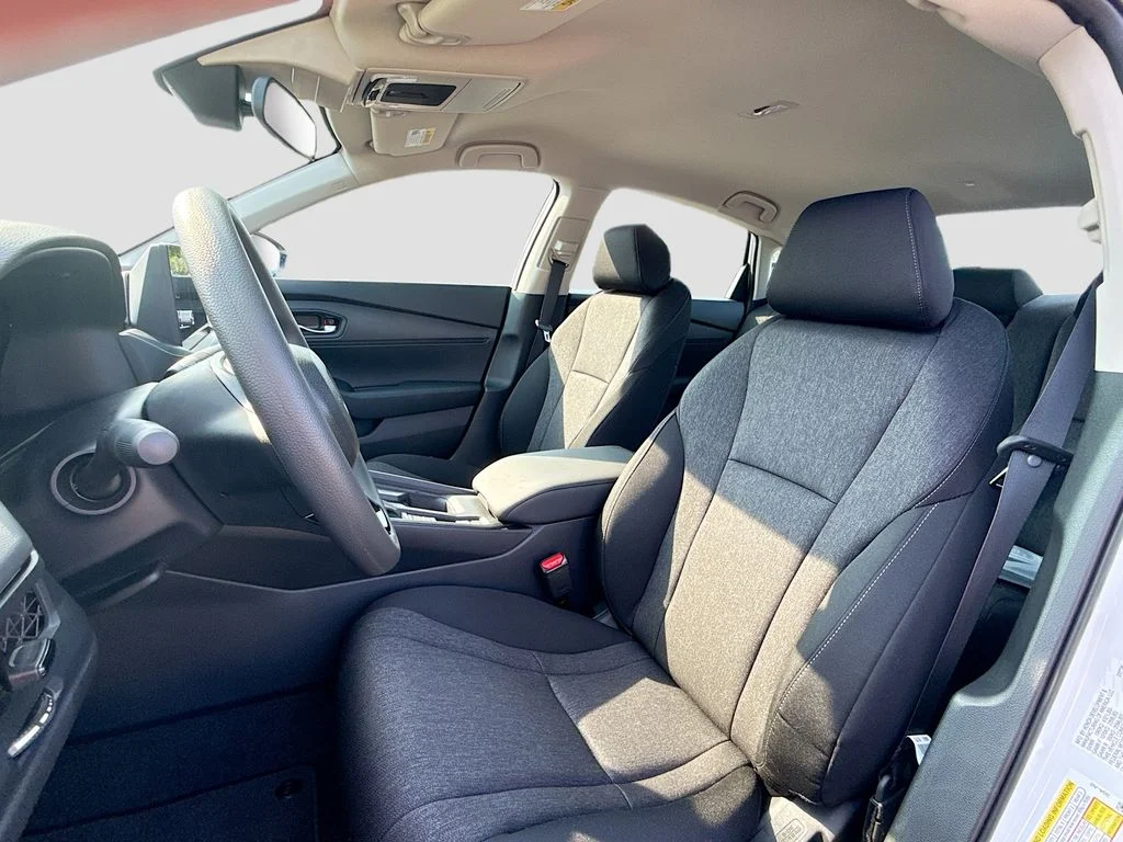 New 2026 Platinum White Pearl Honda LX image 12