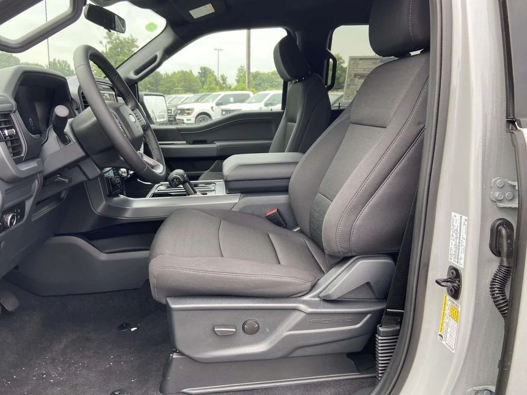New 2026 White Ford XLT image 11
