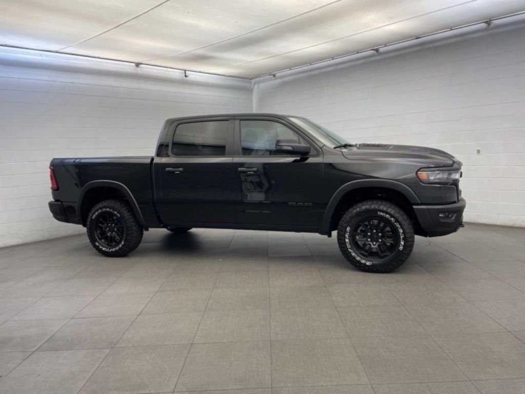 New 2026 Diamond Black Crystal Pearl-Coat Exterior Paint RAM Rebel image 2
