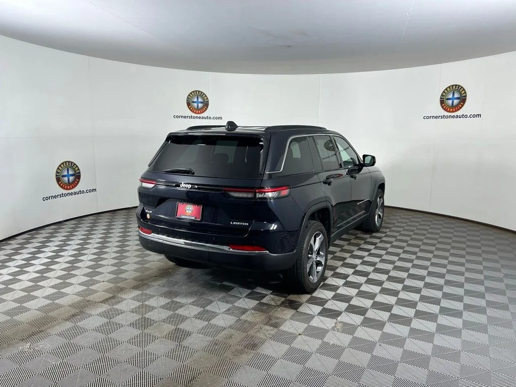 Used 2024 Black Jeep Limited image 17