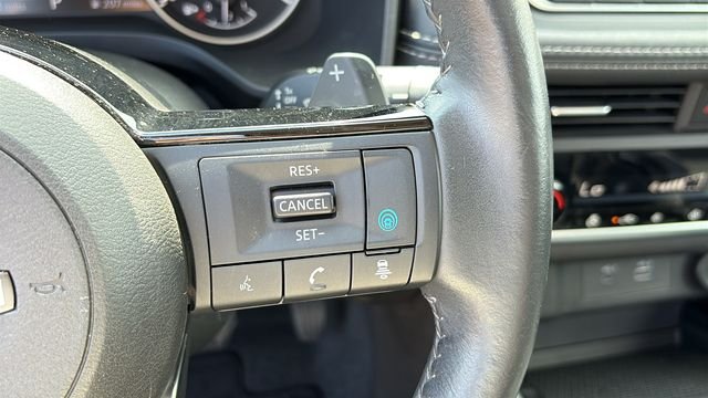 Used 2023 Silver Nissan SV image 15