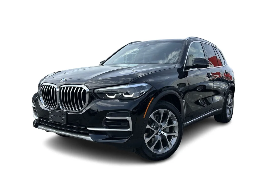 Used 2023  BMW xDrive40i xDrive40i   Low Mileage   Dilawri Certif image 1
