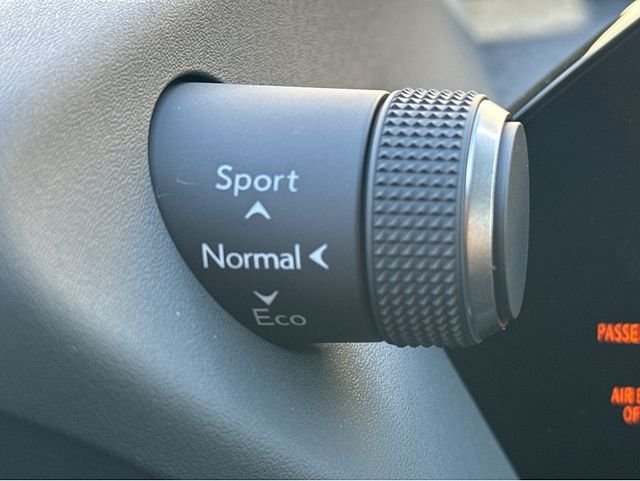 2026 Lexus UX Hybrid 300h Premium - Photo 36