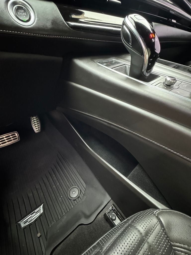 Used 2023 Argent Silver Metallic Cadillac V-Series image 30