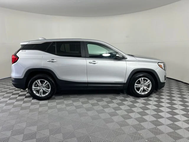Used 2021 Silver GMC SLE image 7