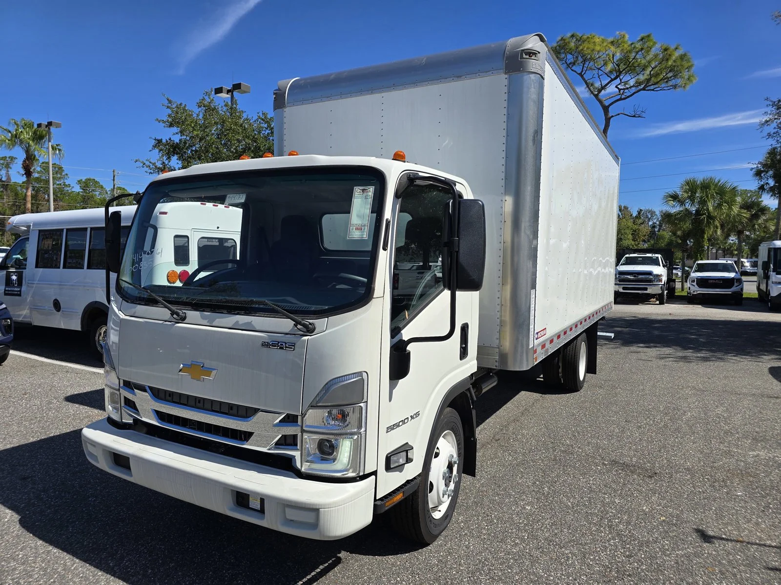 2024 Chevrolet Low Cab Forward's photo