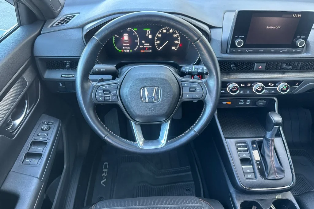 Used 2025  Honda Sport image 16