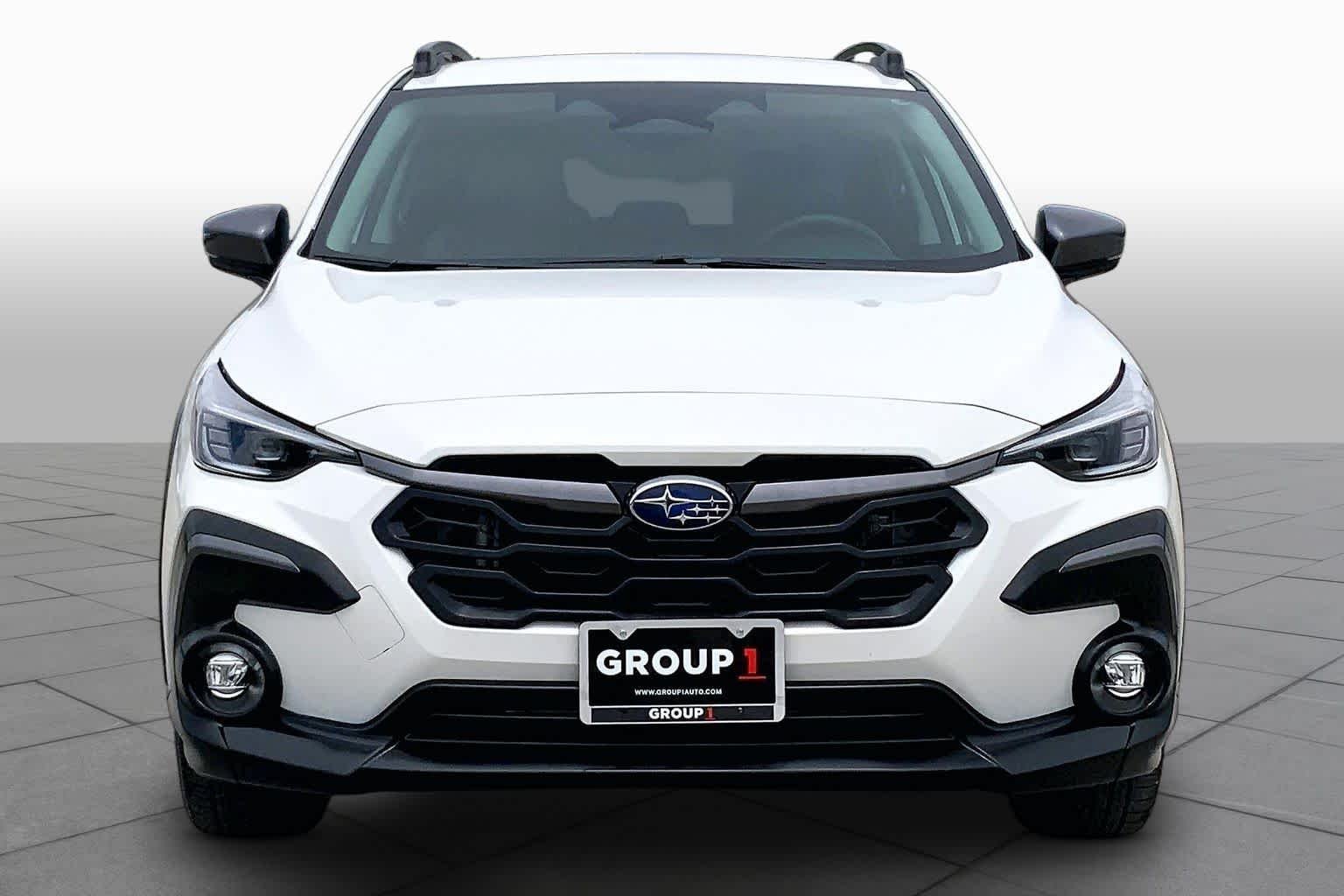 Used 2024 Crystal White Pearl Subaru Limited image 4