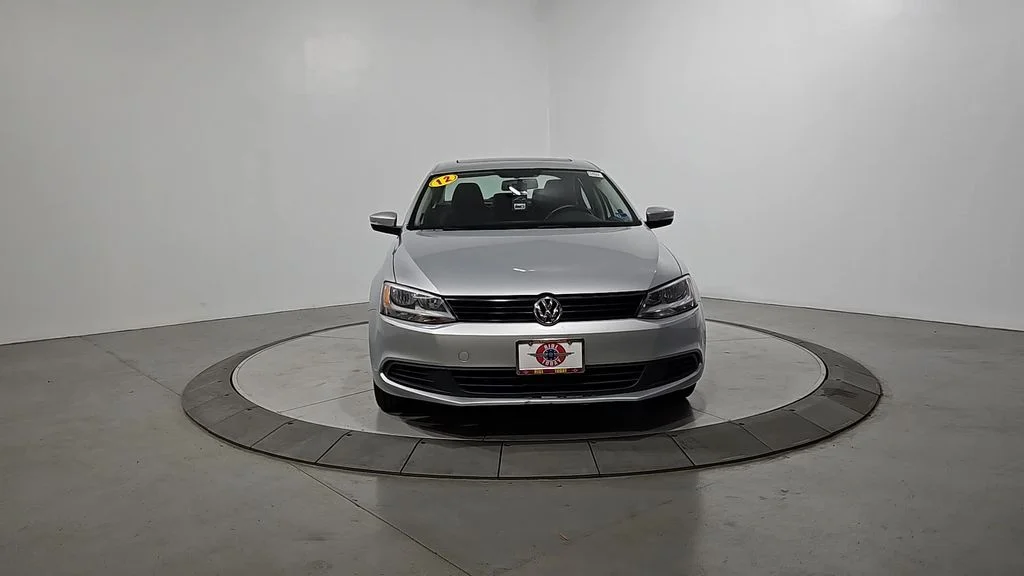 Used 2012 Silver Volkswagen TDI image 8