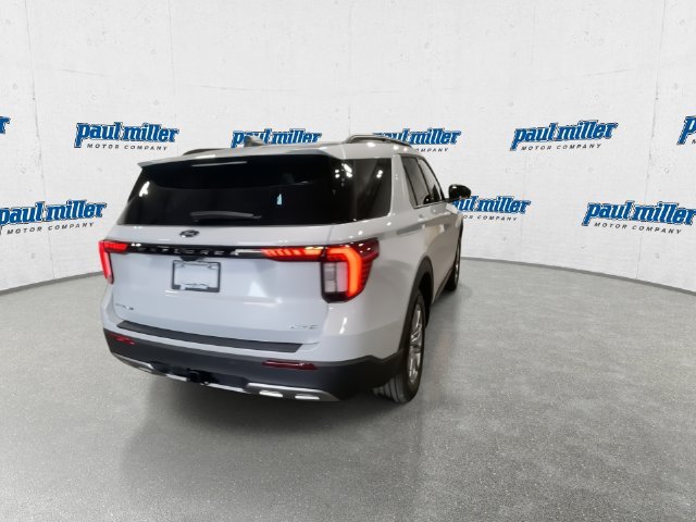 Used 2026 Star White Ford Active image 11
