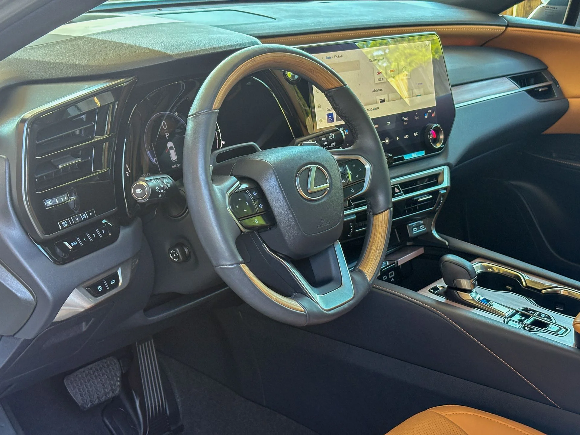 Used 2023 White Lexus 350 Premium Plus image 20