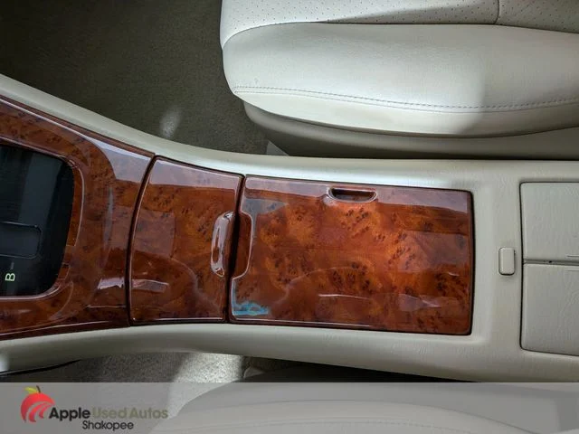 Used 2006 Gold Toyota Limited image 26