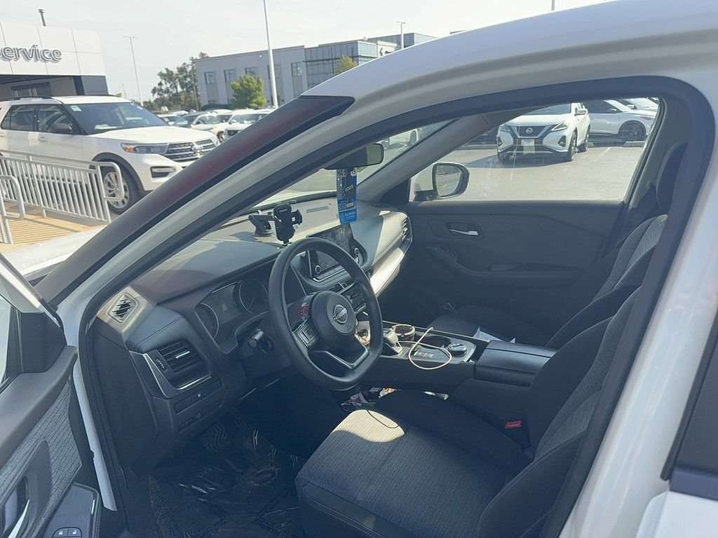 Used 2023 Pearl White TriCoat Nissan SV image 66