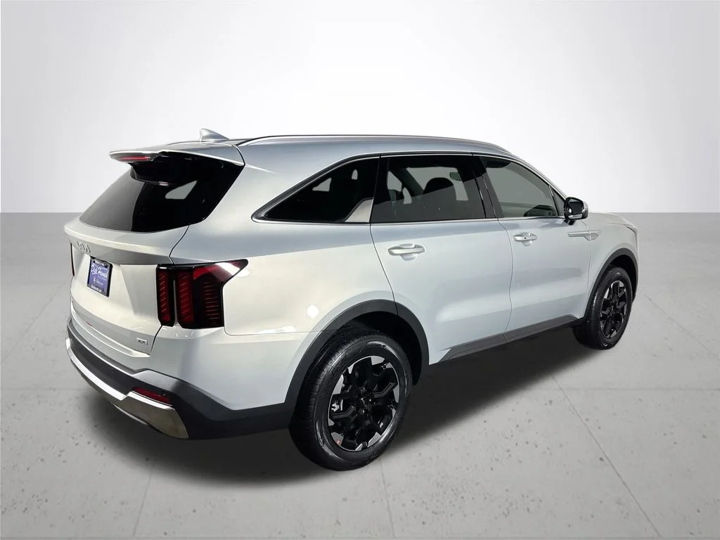 New 2026 Ivory Silver Kia S image 6
