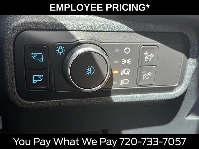 Used 2021 White Ford Wildtrak image 37