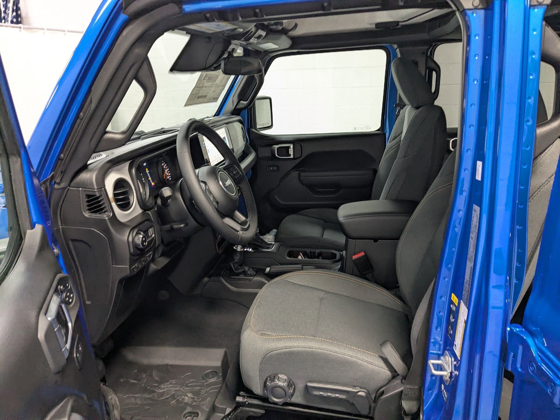 New 2026 Hydro Blue Pearl-Coat Exterior Paint Jeep Sport S image 15