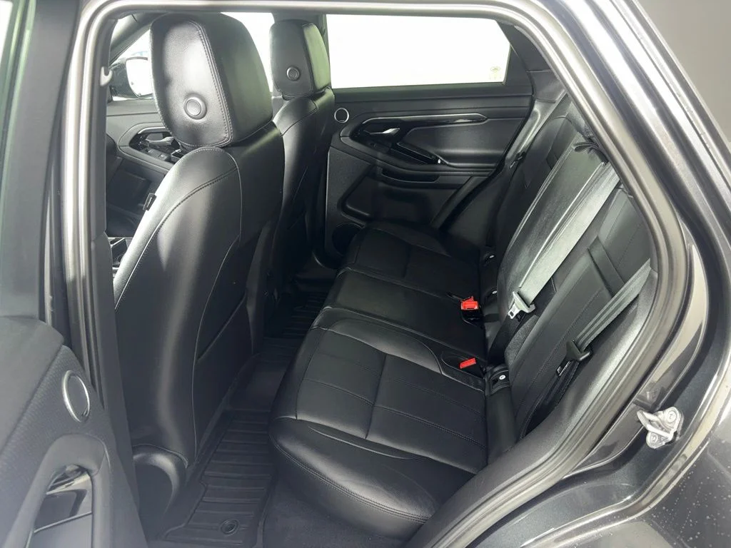 Used 2023 Gray Land Rover Dynamic image 11