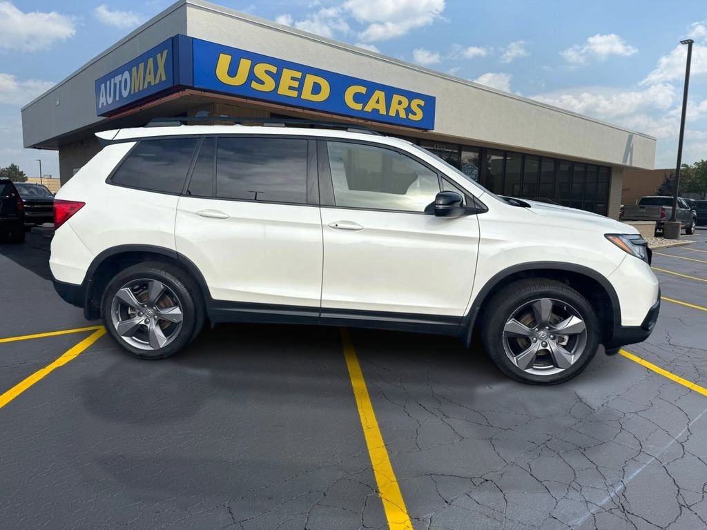 Used 2019 White Diamond Pearl Honda Touring image 2