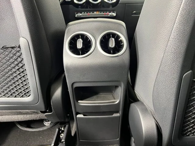 New 2026 Polar White Mercedes-Benz GLA 250 image 32