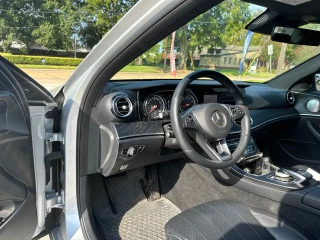 Used 2018 Silver Mercedes-Benz E 300 image 18