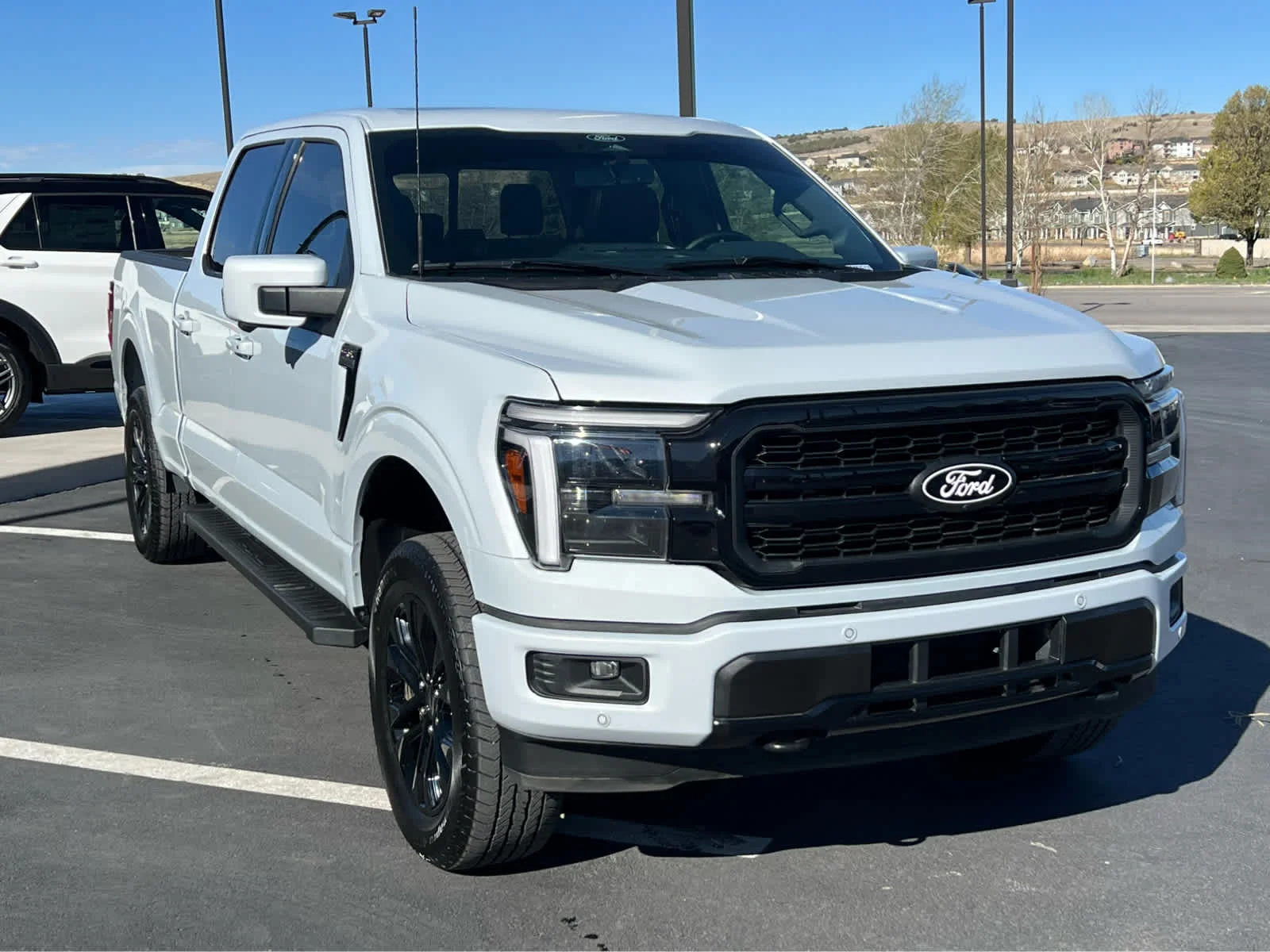 Used 2025 Space White Metallic Ford LARIAT image 4