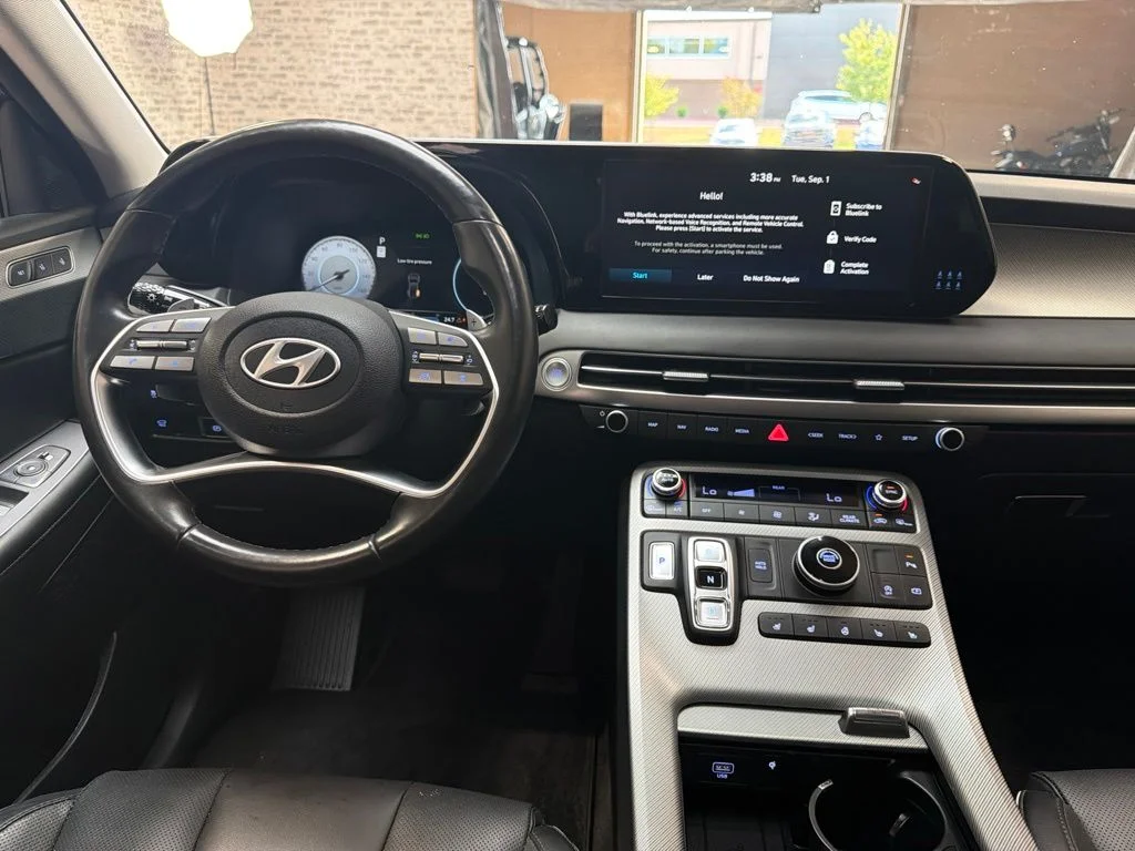 Used 2024 Abyss Black Pearl Hyundai SEL image 17