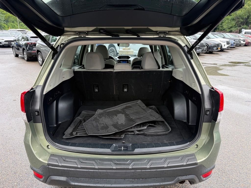 Used 2020 Green Subaru Premium image 27