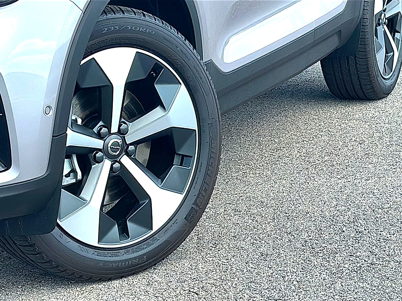 New 2026 Aurora Silver Volvo Plus image 3