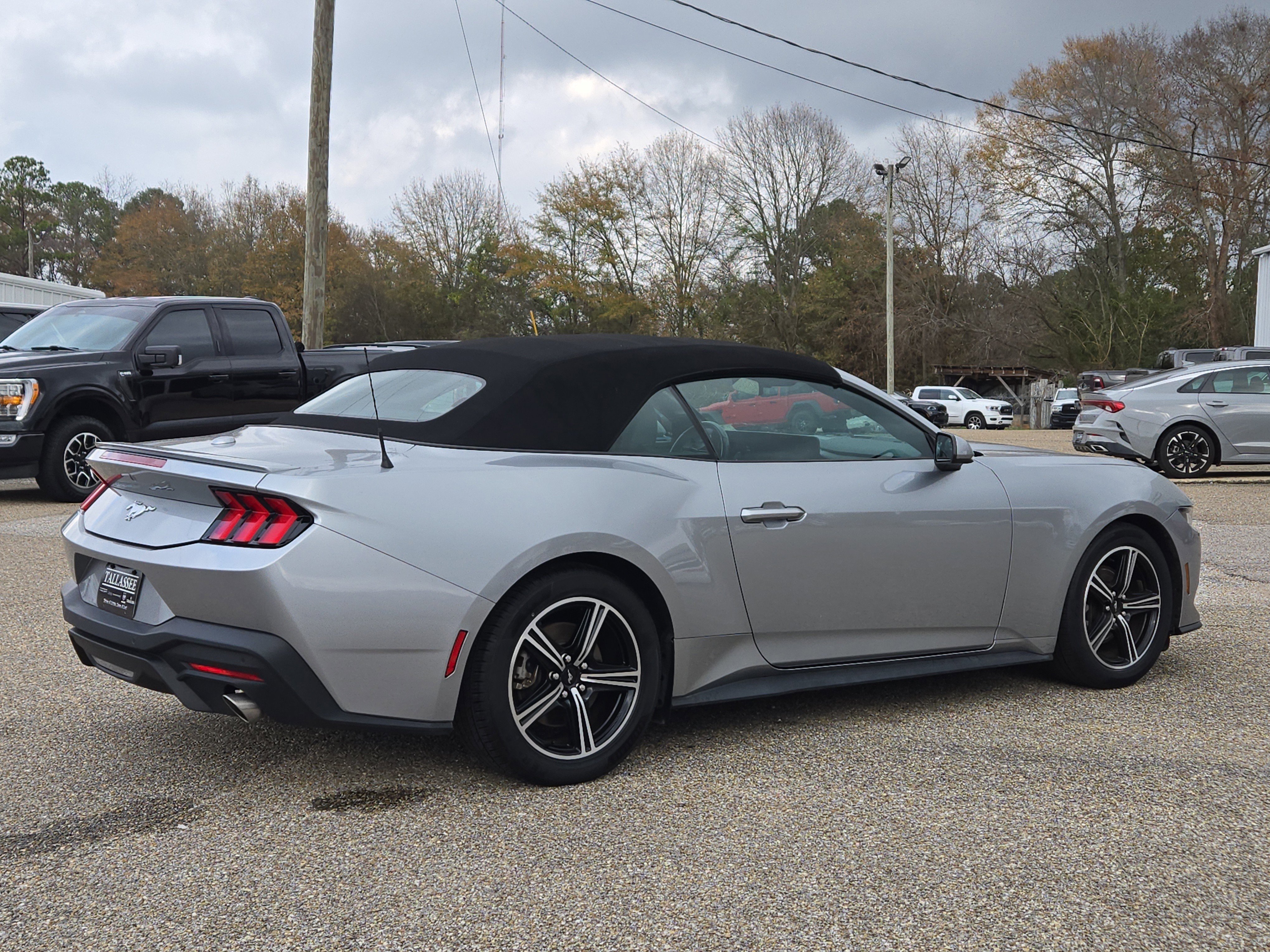 2024 Ford Mustang EcoBoost - Photo 6